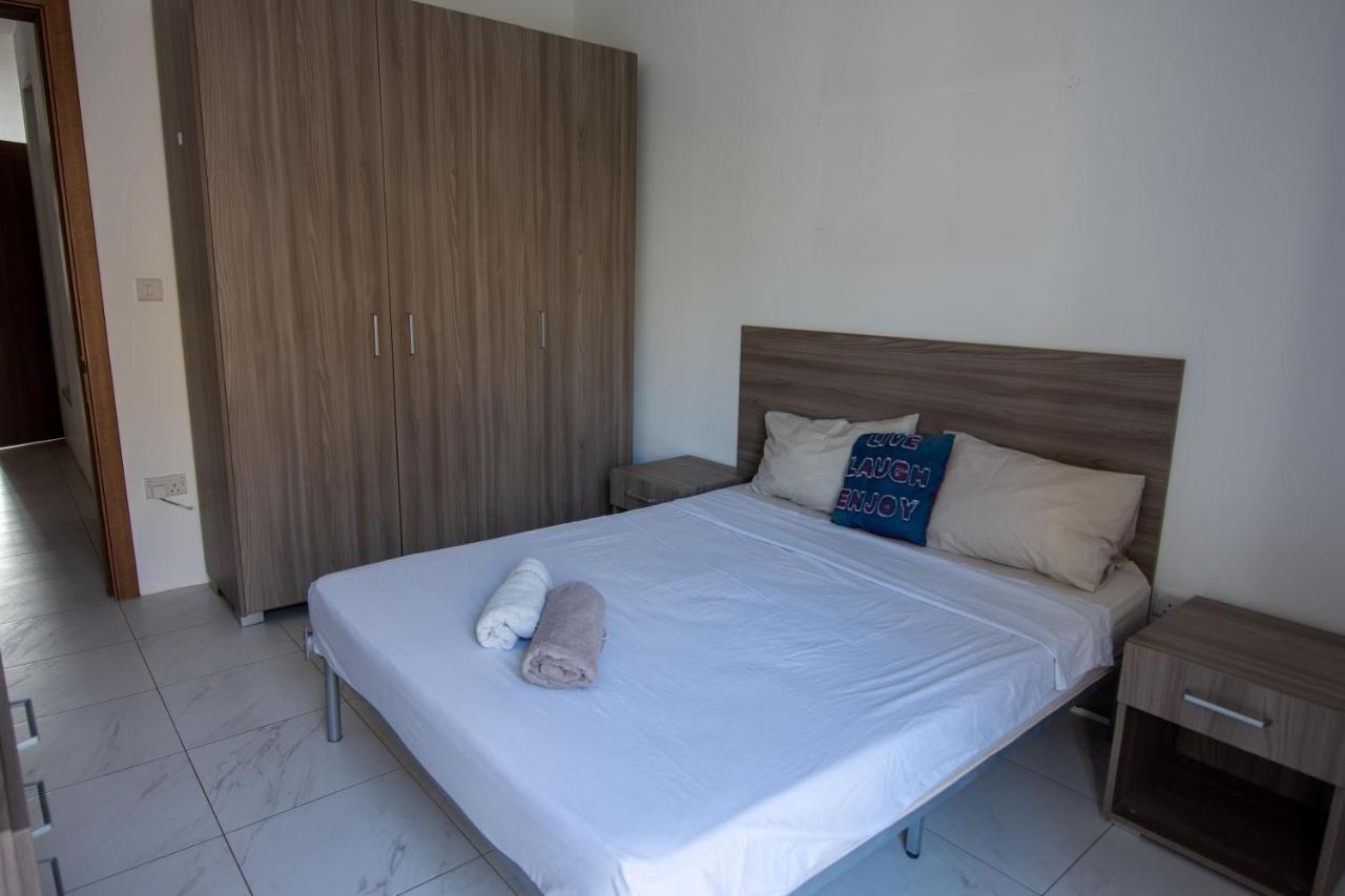 Seafront Room Мсида Экстерьер фото